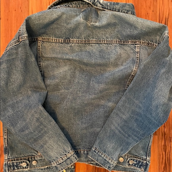 A&E - Picture 2 of 3